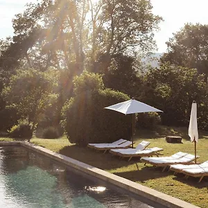 https://le-galinier-lourmarin.fr-provencehotel.com