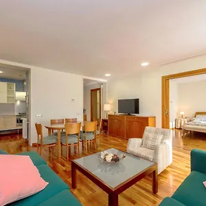 https://apartment-placa-catalunya-rdauniversidad.catalonia-hotels.com